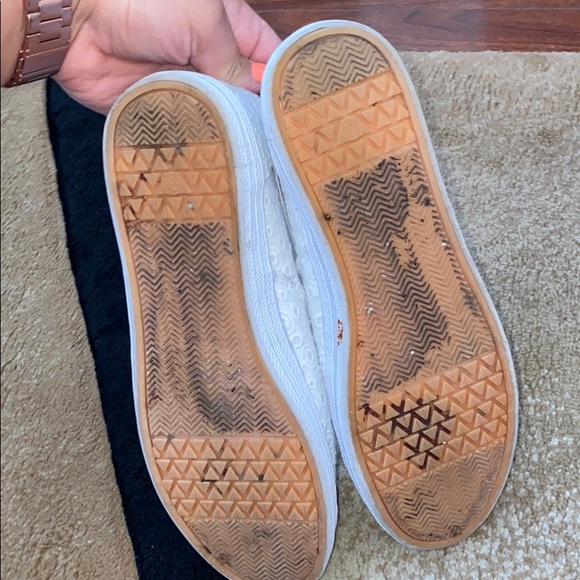 *SOLD* Sneakers👟 - Picture 7 of 9